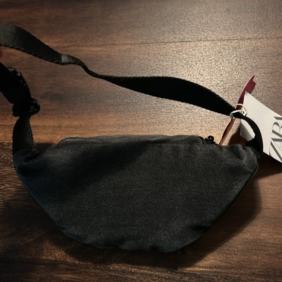 Zara Kids Barbie Fanny Pack - Picture 2 of 3